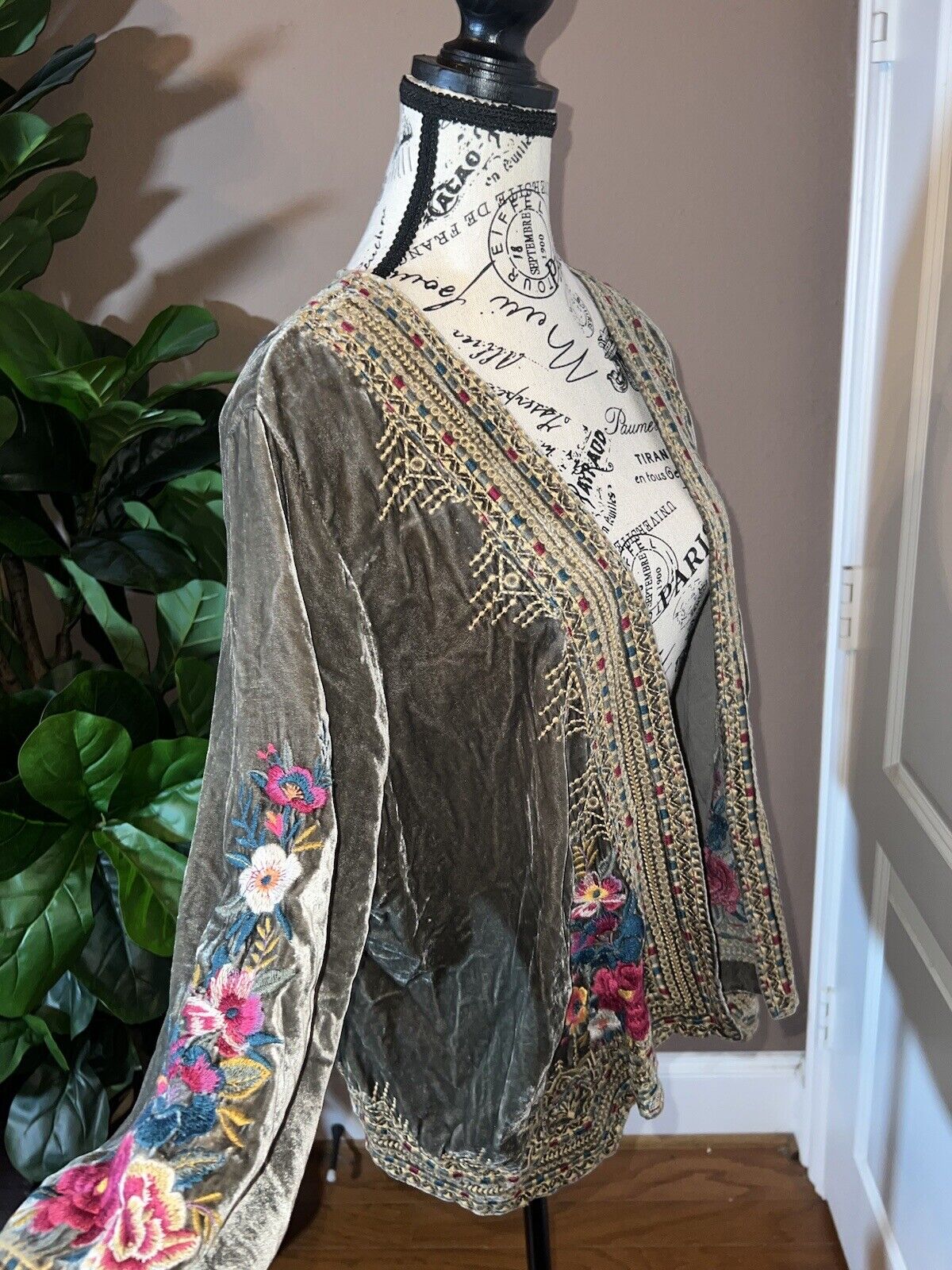 Johnny Was Olive Velvet & Silk Kimono Wrap Jacket Sz L Large Embroidered Roses