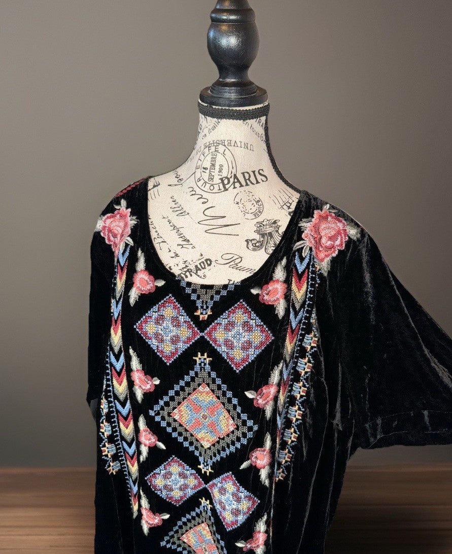 Johnny Was XL Black Velvet Tunic Top Heavily Embroidered Blouse Shift Bohemian Johnny Was