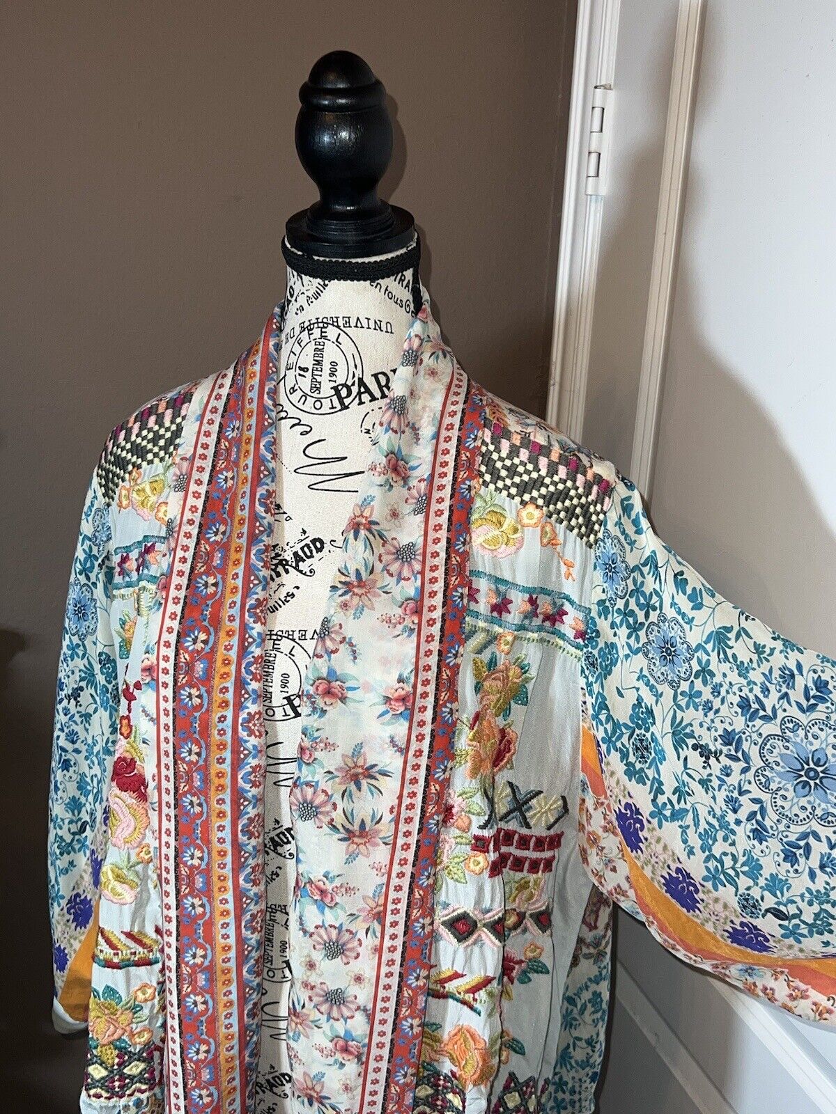 Johnny Was 1X 1XL 100% Silk Kimono Top Gorgeous Colors & Florals Embroidered