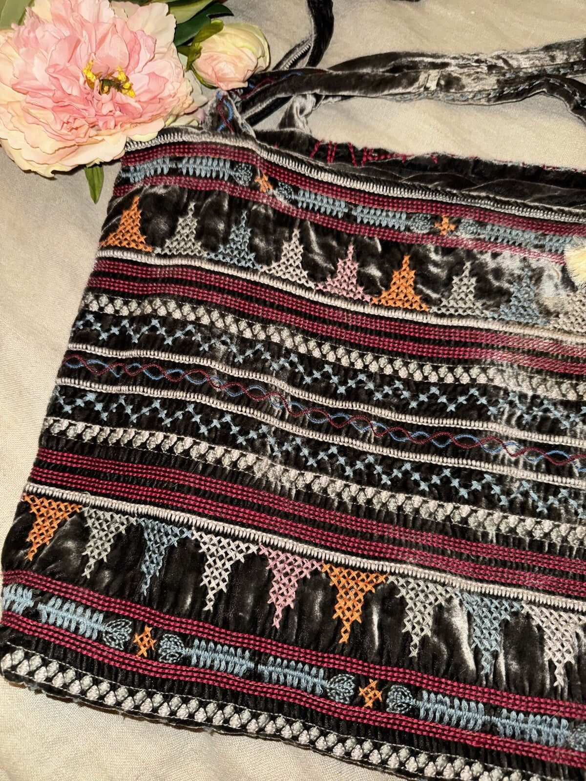 Johnny Was Large Grey Velvet Hobo Bag Tote Purse Embroidered Crossbody Johnny Was