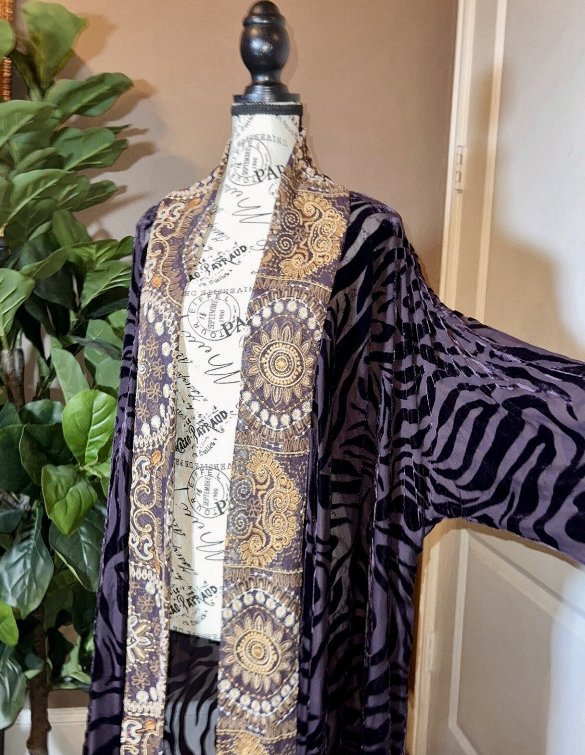 Johnny Was XL Burnout Velvet Long Kimono Duster Wrap Deep Eggplant Zebra & Gold Johnny Was