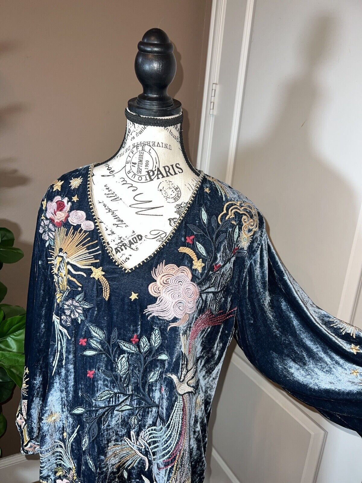 Johnny Was Midnight Blue Velvet Embroidered Tunic Top Kimono Sz M Medium