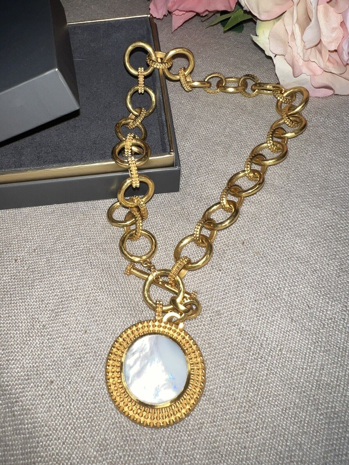 NEW Julie Vos 24k Plated & Mother Of Pearl Toggle Link Necklace ADJUSTABLE NWOT