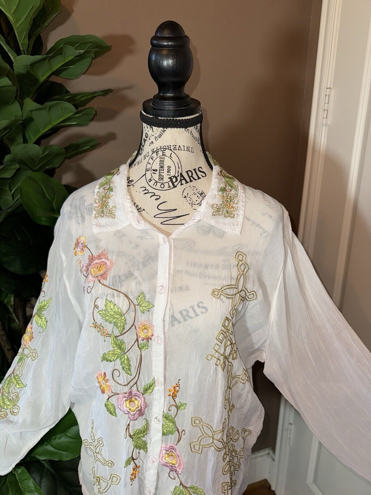 Johnny Was XL White Button Up Blouse Top Pink Floral & Bird Embroidered