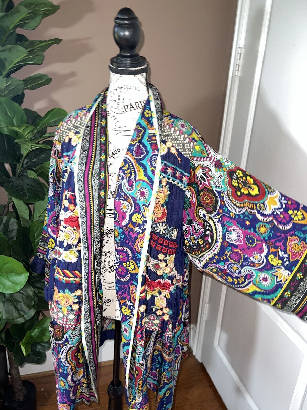 Johnny Was 100% Silk Kimono XL 1X Embroider Jewel Tone Pockets STUNNING