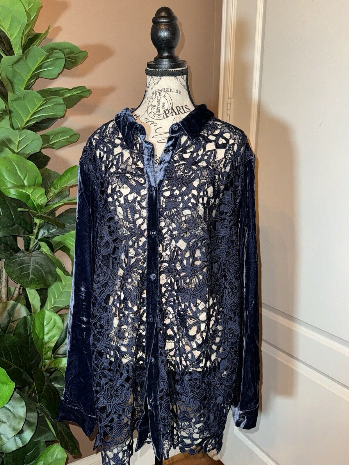 Johnny Was XL 1X Blue Velvet & Eyelet Lace Long Sleeve Button Up Top Blouse