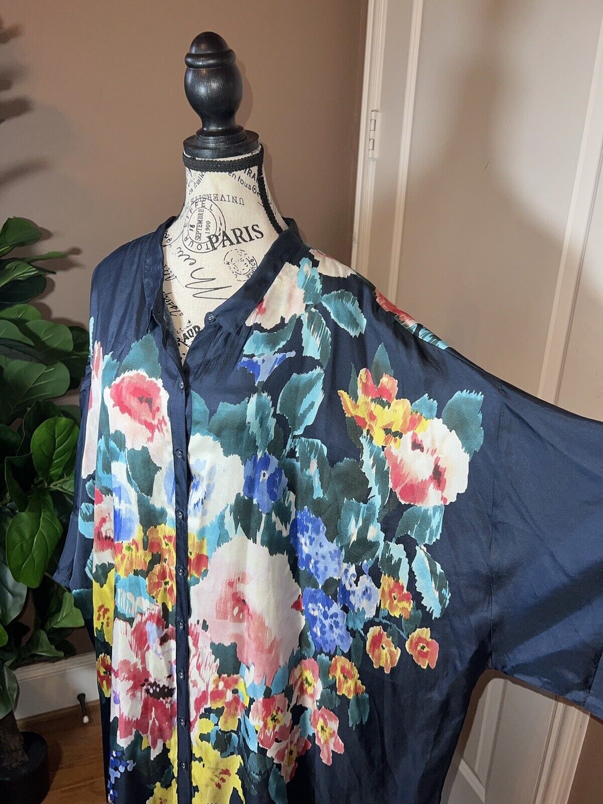 Johnny Was 100% Silk Navy  Floral Tunic Top Kimono 2X 2XL XXL  Watercolor