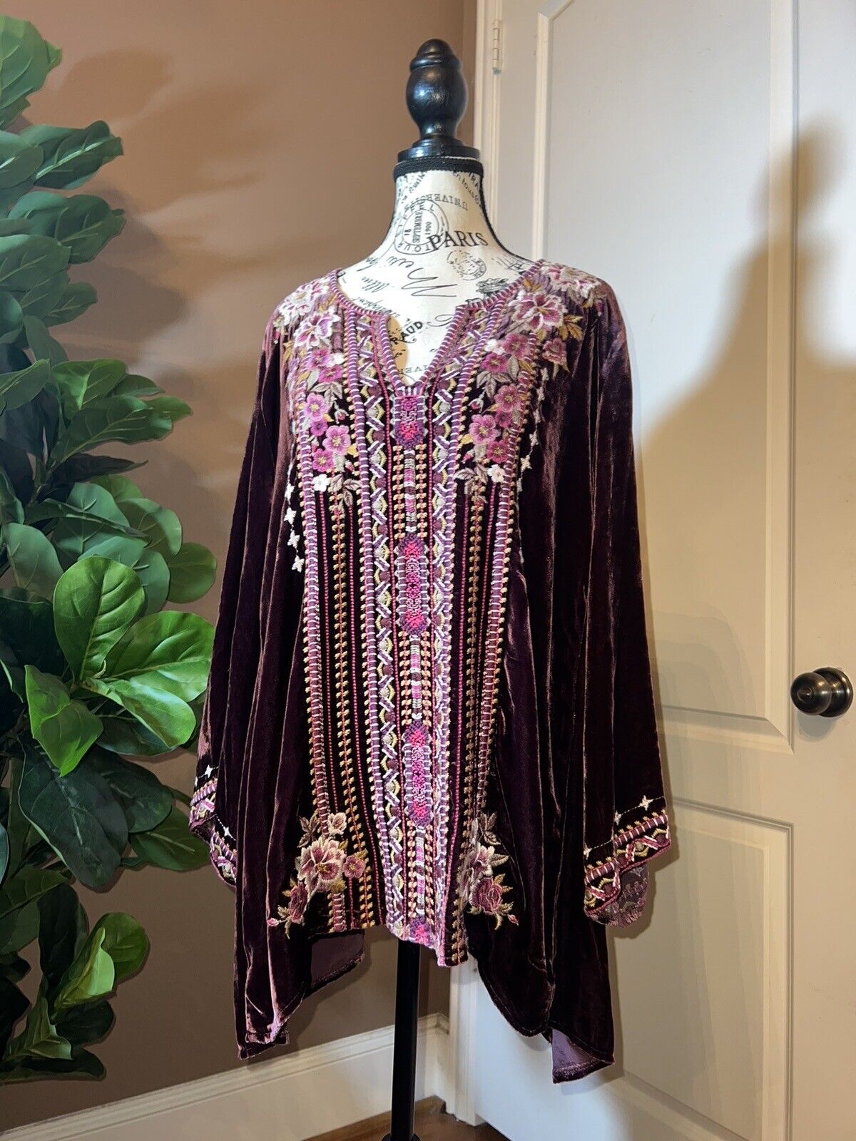 Johnny Was XL 1X 1XL Wine Velvet Heavily Embroidered Tunic Top Kimono Sleeve