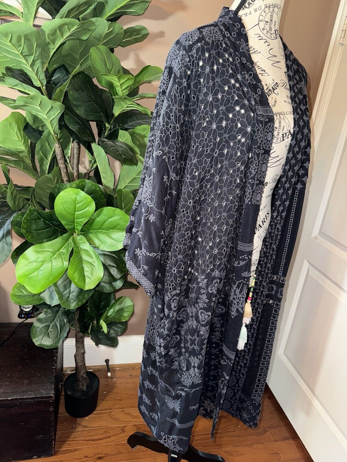 Johnny Was Large Long Kimono Duster 27” PTP Black Eyelet Embroidery Tassels