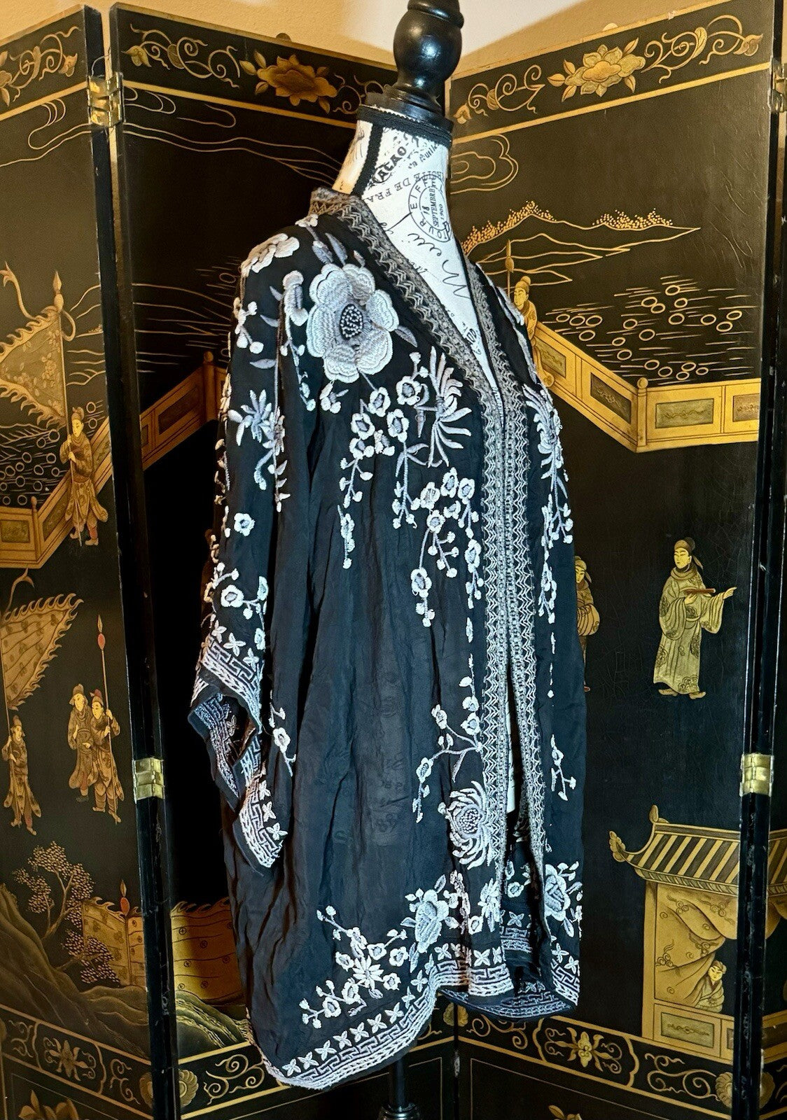 Johnny Was XL Silky Black Kimono Wrap Top Embroidered Black Duster Jacket Floral Johnny Was