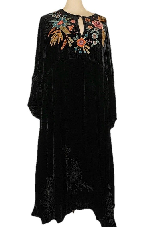 Johnny Was 3X Plus Black Velvet Maxi Dress Floral Embroidery $528 Retail Johnny Was
