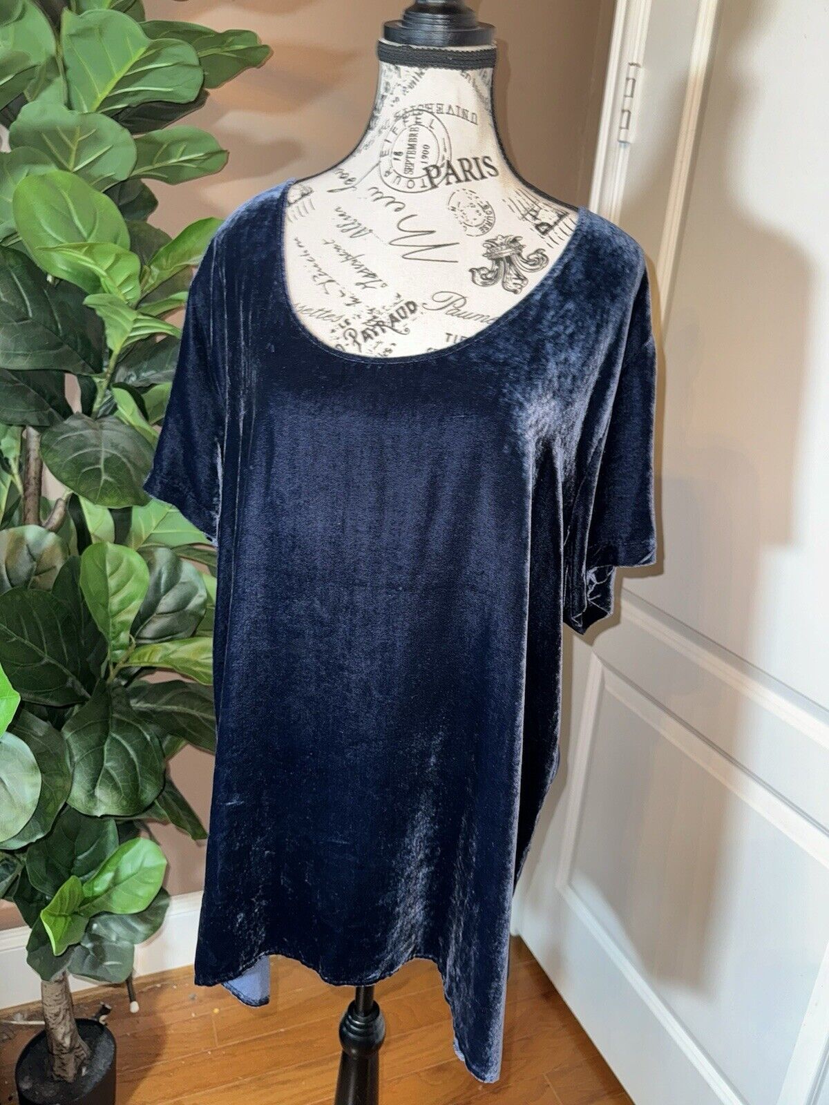 Johnny Was XL 1X Blue Velvet Tunic Top Shirt Mini Dress Embroidered Blouse