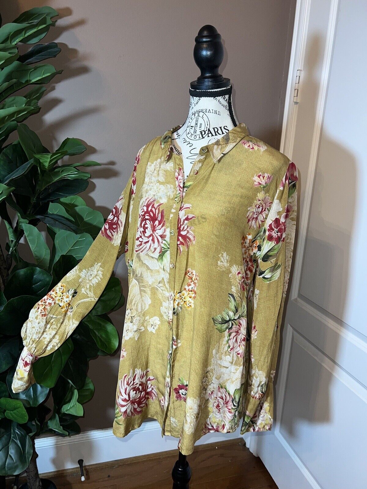 Johnny Was 100% Silk Harvest Gold Floral Button Up Blouse Top L Large