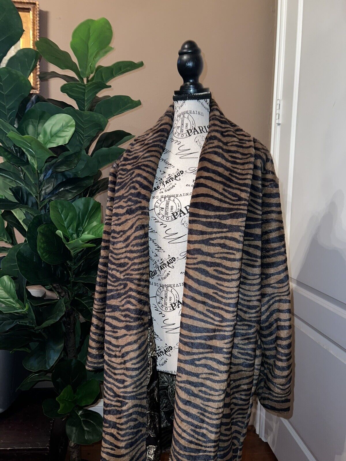 Johnny Was Faux Fur Tiger Stripe Coat Jacket Wrap Sz M Medium