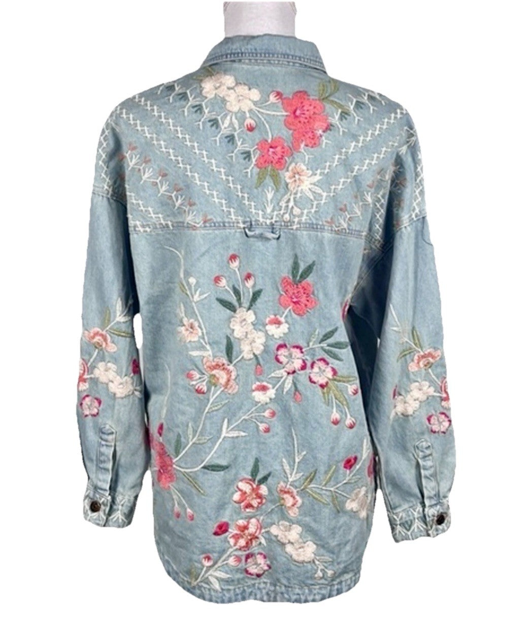 Johnny Was XL Denim Jacket Shacket Coat Embroidered Roses Light Wash Johnny Was