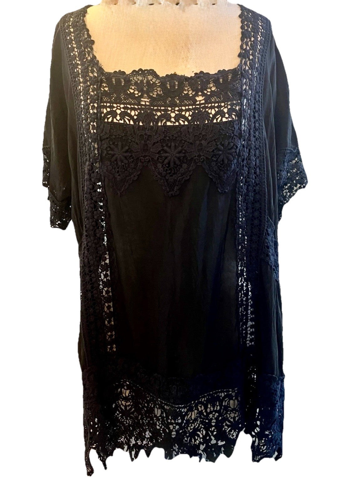 Johnny Was 3x 3XL Tunic Top Black Silky Shirt Embroidered Blouse Lightweight Johnny Was