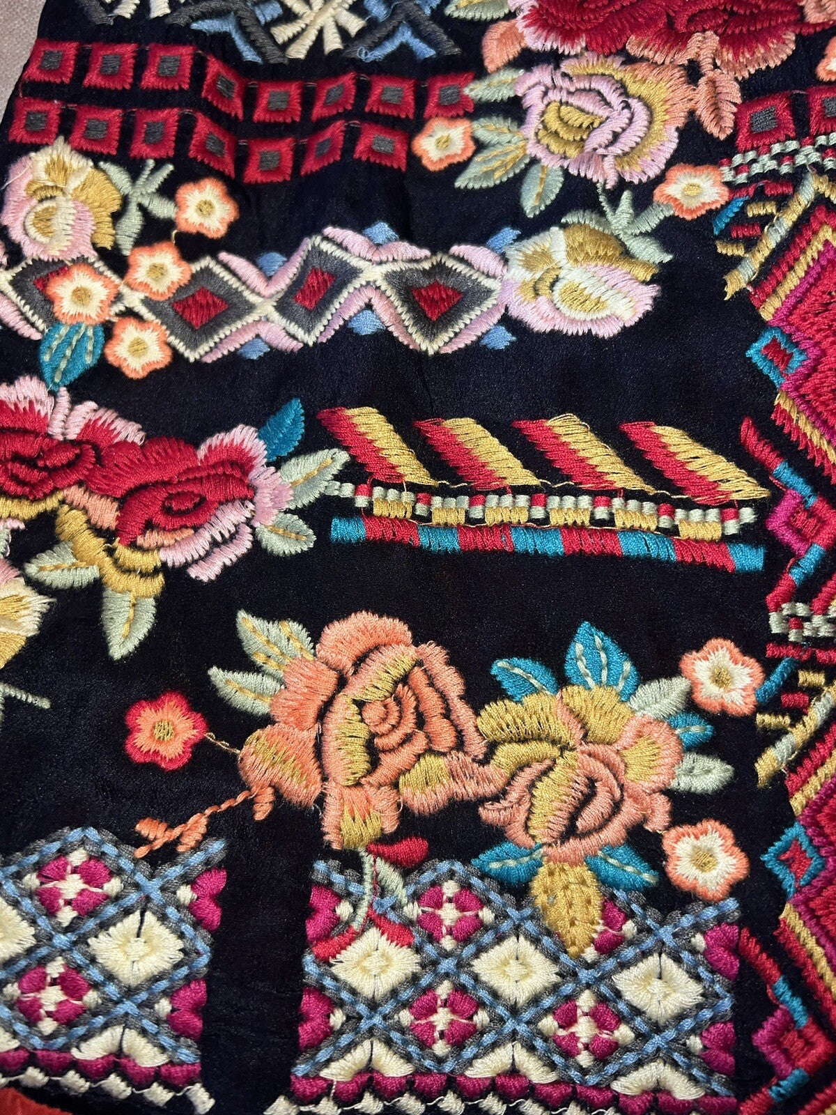 Johnny Was XXL 100% Silk Kimono Red & Black Floral Wrap Lightweight Cool Jacket Johnny Was