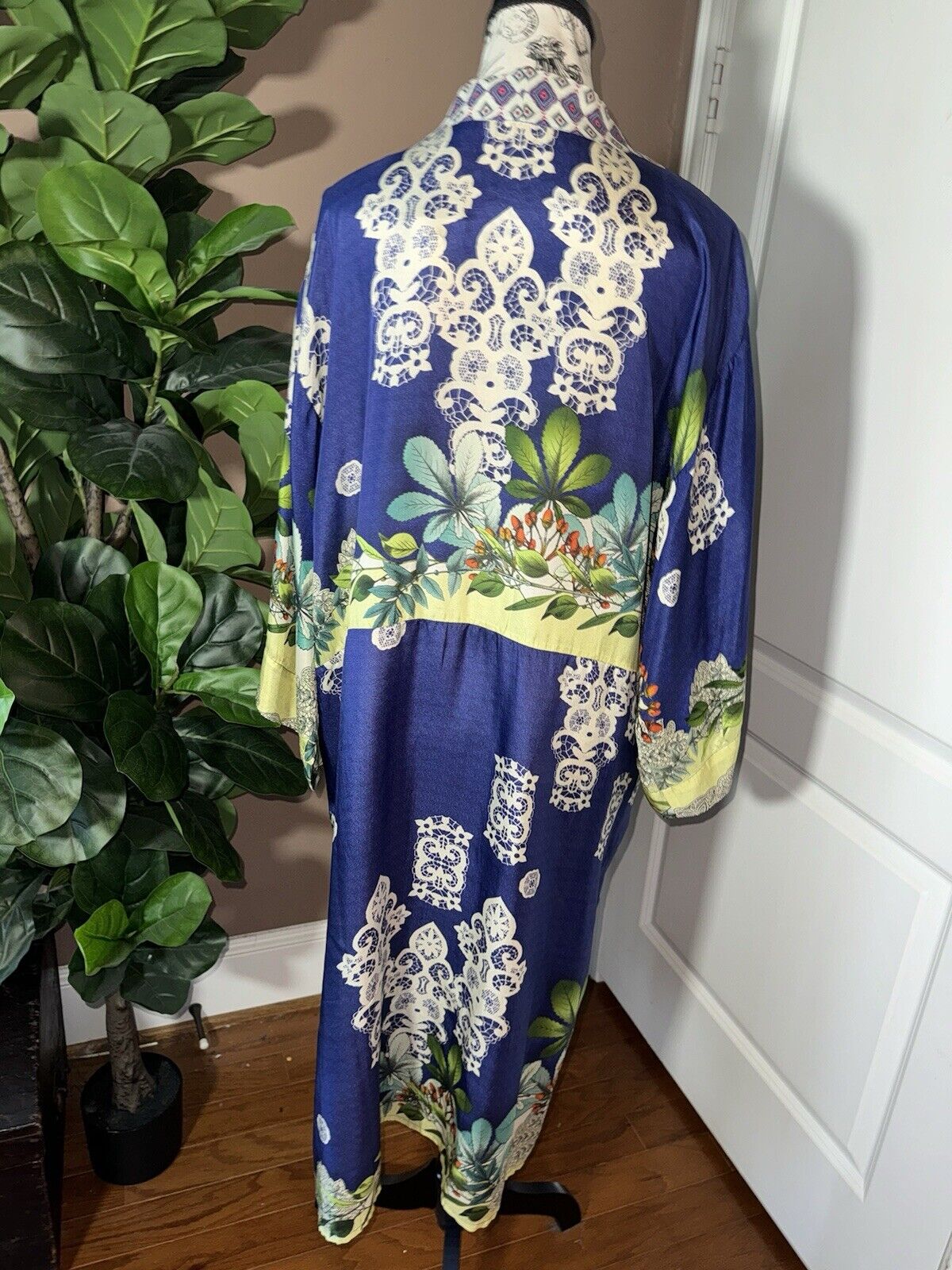 Johnny Was L Large 100% Silk Long Kimono Wrap Floral Duster Wrap Robe