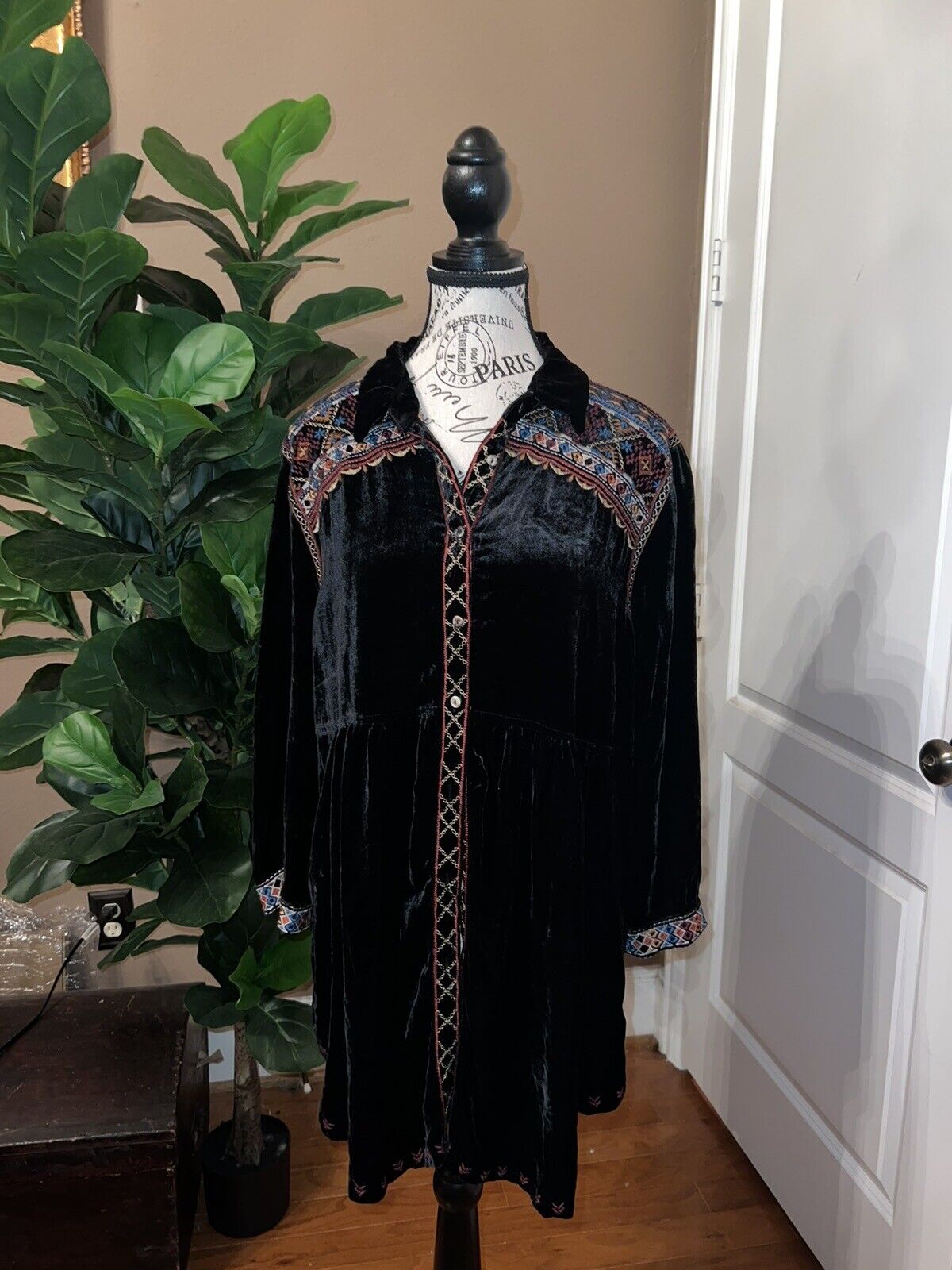 Johnny Was Sz L Black Velvet Peplum Tunic Top Mini Dress Embroidered Kimono