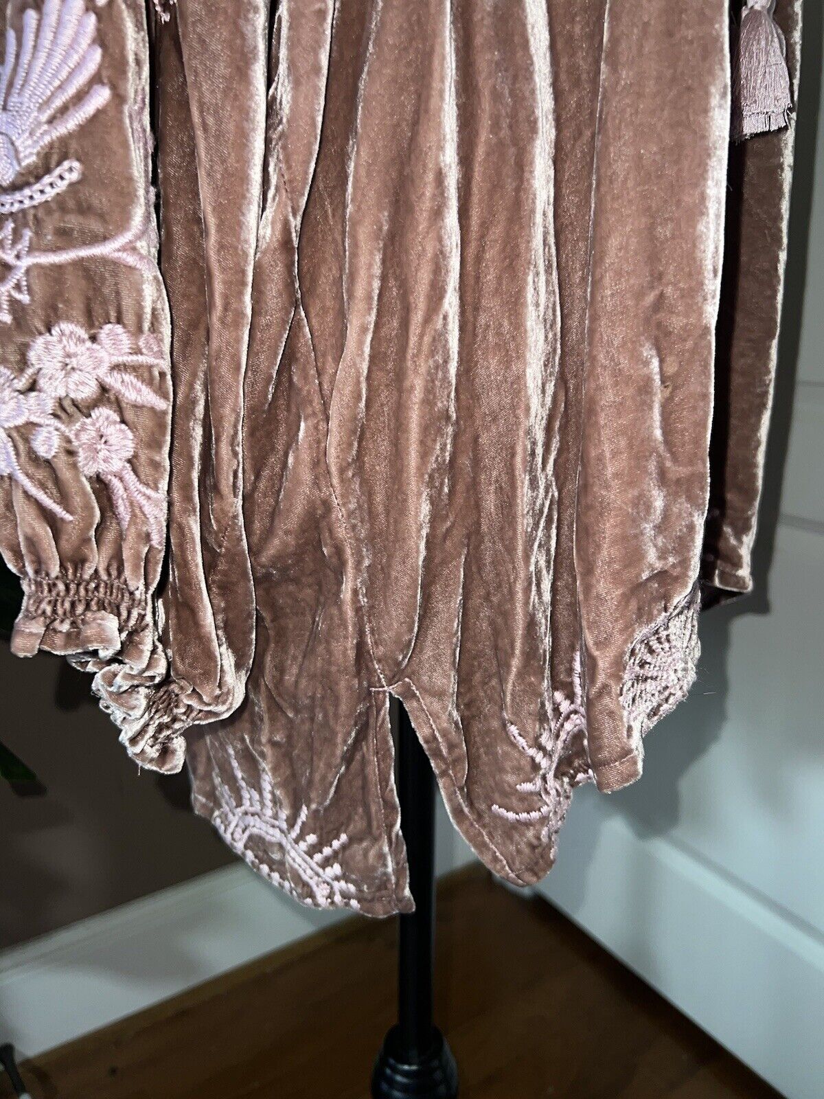 Johnny Was L Large Dusty Rose Pink Velvet Embroidered Tunic Top Peasant Blouse