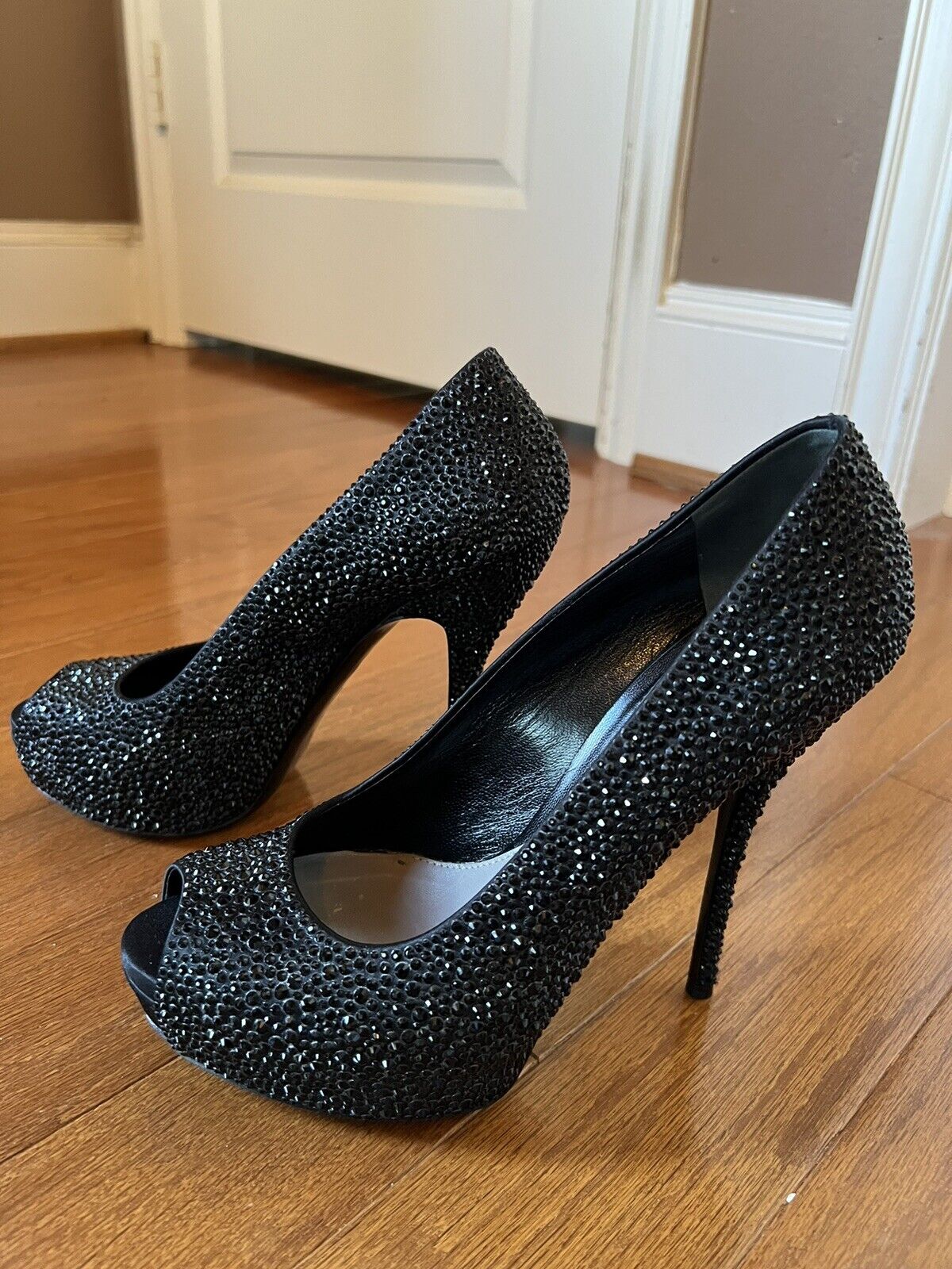 GUCCI Size 9 Black Crystal ETOILE SOFIA Open Toe Heels Pumps Shoes 39 !!!