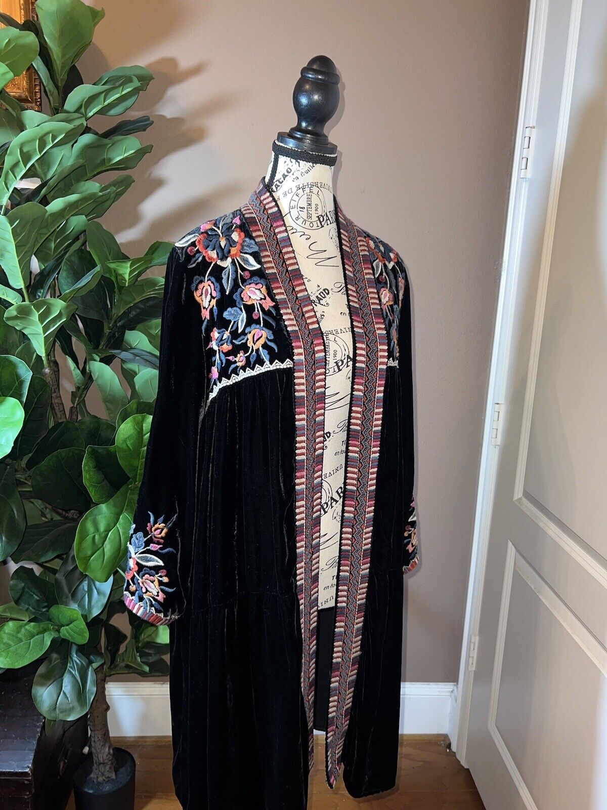 Johnny Was XL 1X Long Black Velvet Kimono Wrap Jacket Duster Oversized  Aztec