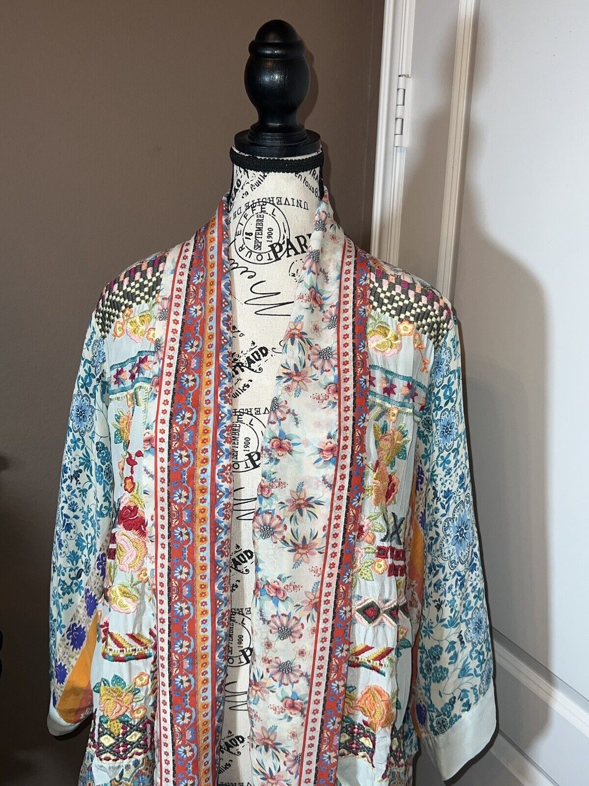 Johnny Was 1X 1XL 100% Silk Kimono Top Gorgeous Colors & Florals Embroidered