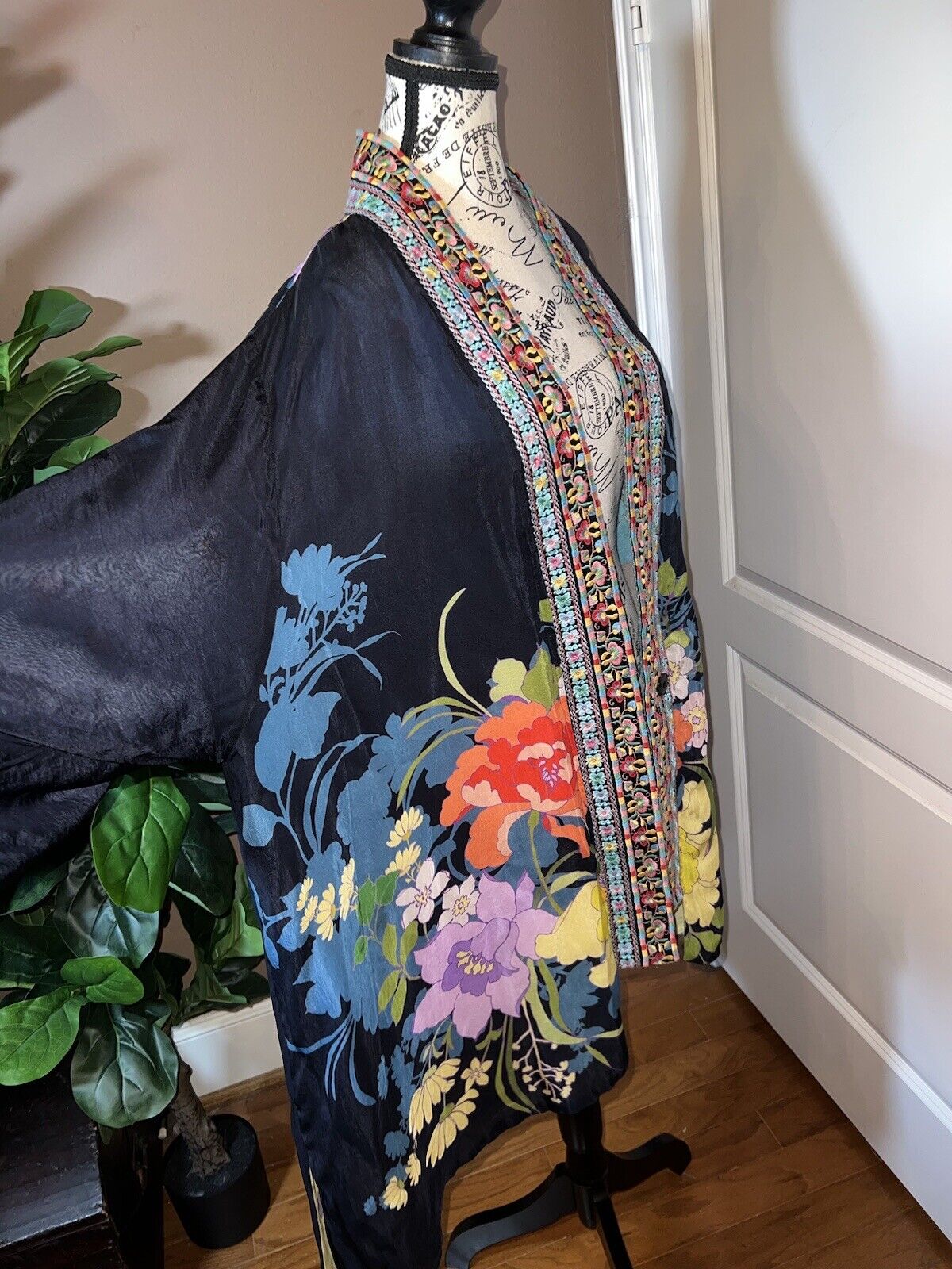 Johnny Was Sz L Silky Kimono Duster REVERSIBLE Embroidered Wrap  Floral