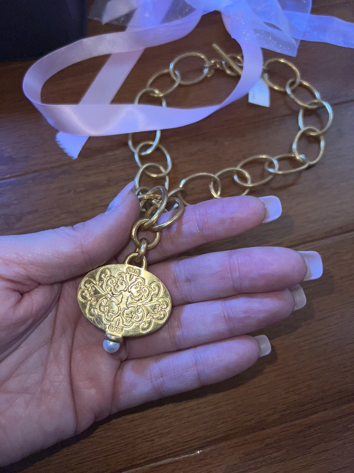 Julie Vos Statement Necklace Iridescent White Pendant 24k Plate Toggle Link Julie Vos