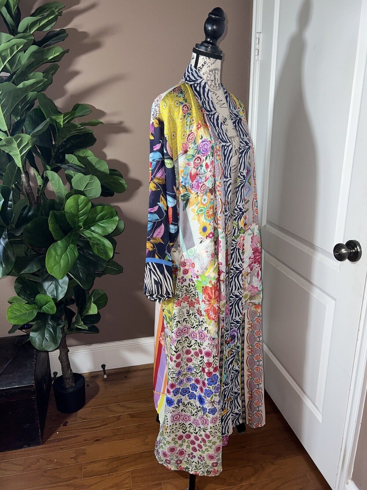 Johnny Was 100% Silk Long Kimono Wrap L Large Spring Floral Duster Robe