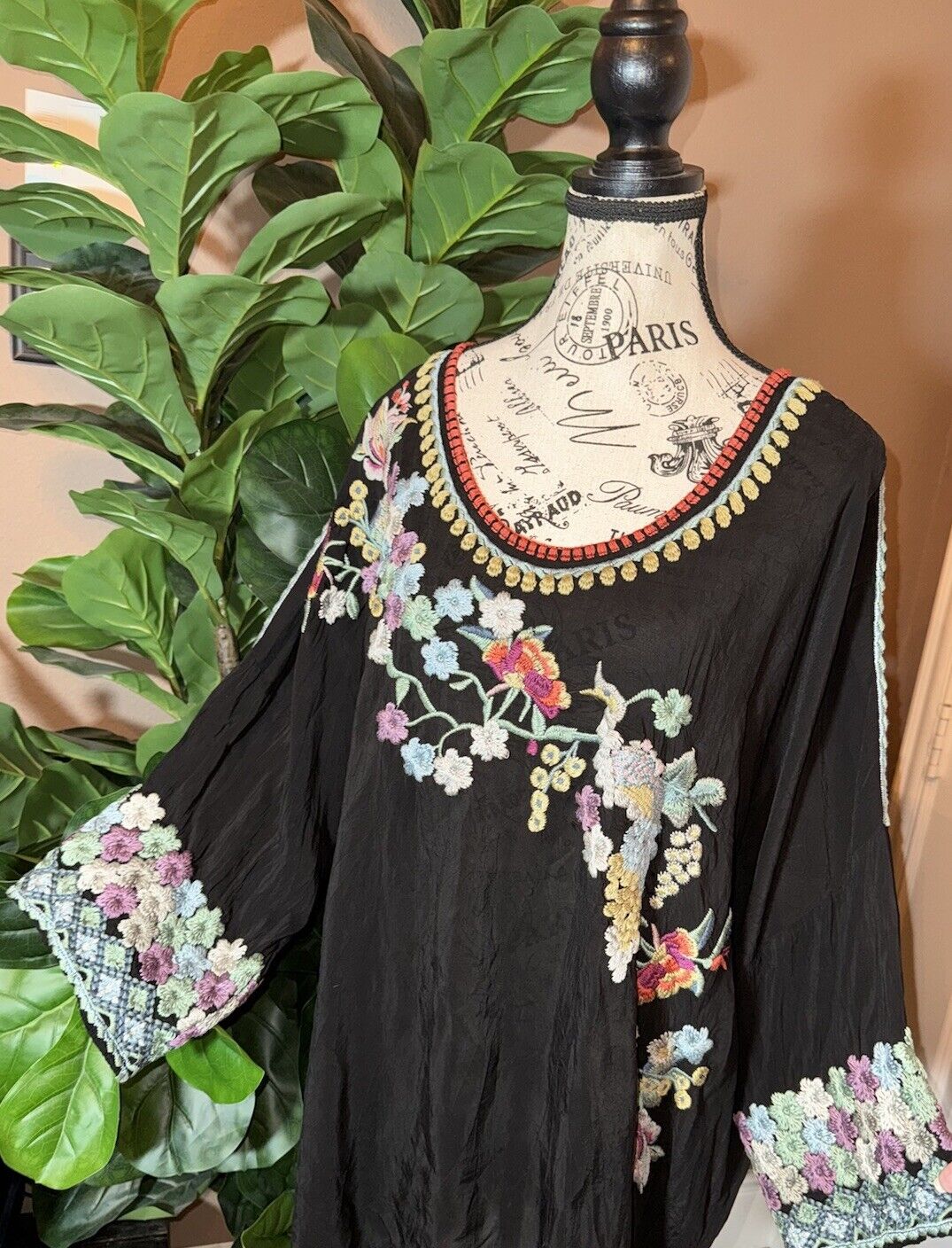 Johnny Was 3X 3XL Black Tunic Top Embroidered Peasant Blouse Floral Shirt