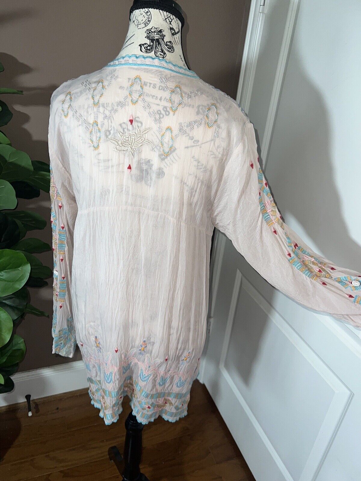 Johnny Was Pale Pink Embroidered Silky Tunic Top Mini Dress M Medium SUMMER