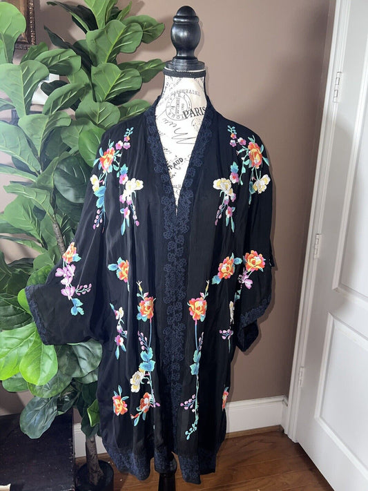 Johnny Was Silky Kimono W/ Embroidery & Flowers Sz XL 1X 1XL  Pockets