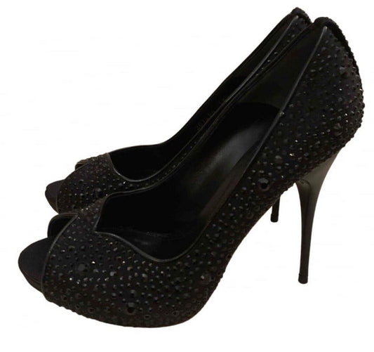 Alexander McQueen 38.5 Black Crystal Pumps High Heels Worn Once Retail $1750