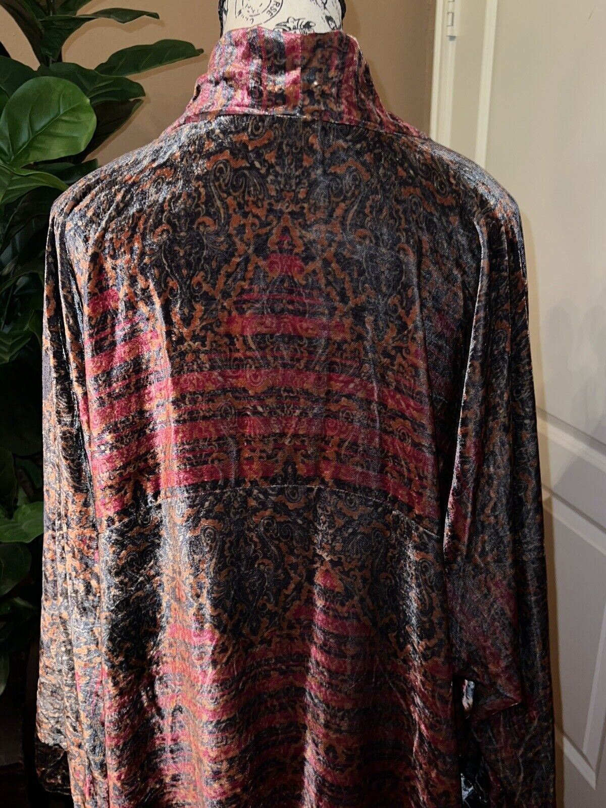 Johnny Was Black & Red Velvet Sz 1X 1XL XL Kimono Wrap Gorgeous Colors