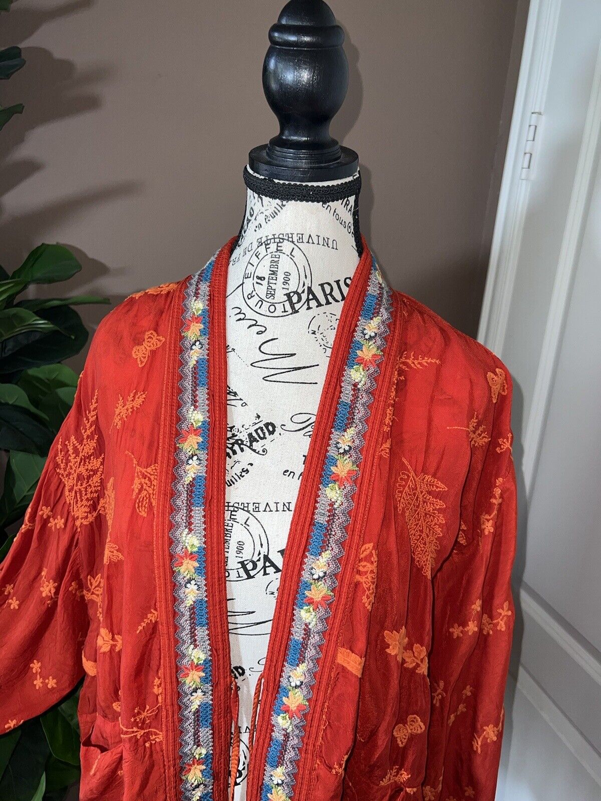 Johnny Was Orangish Red Short Kimono Sz M Medium Tunic Top Embroidered Wrap CUTE