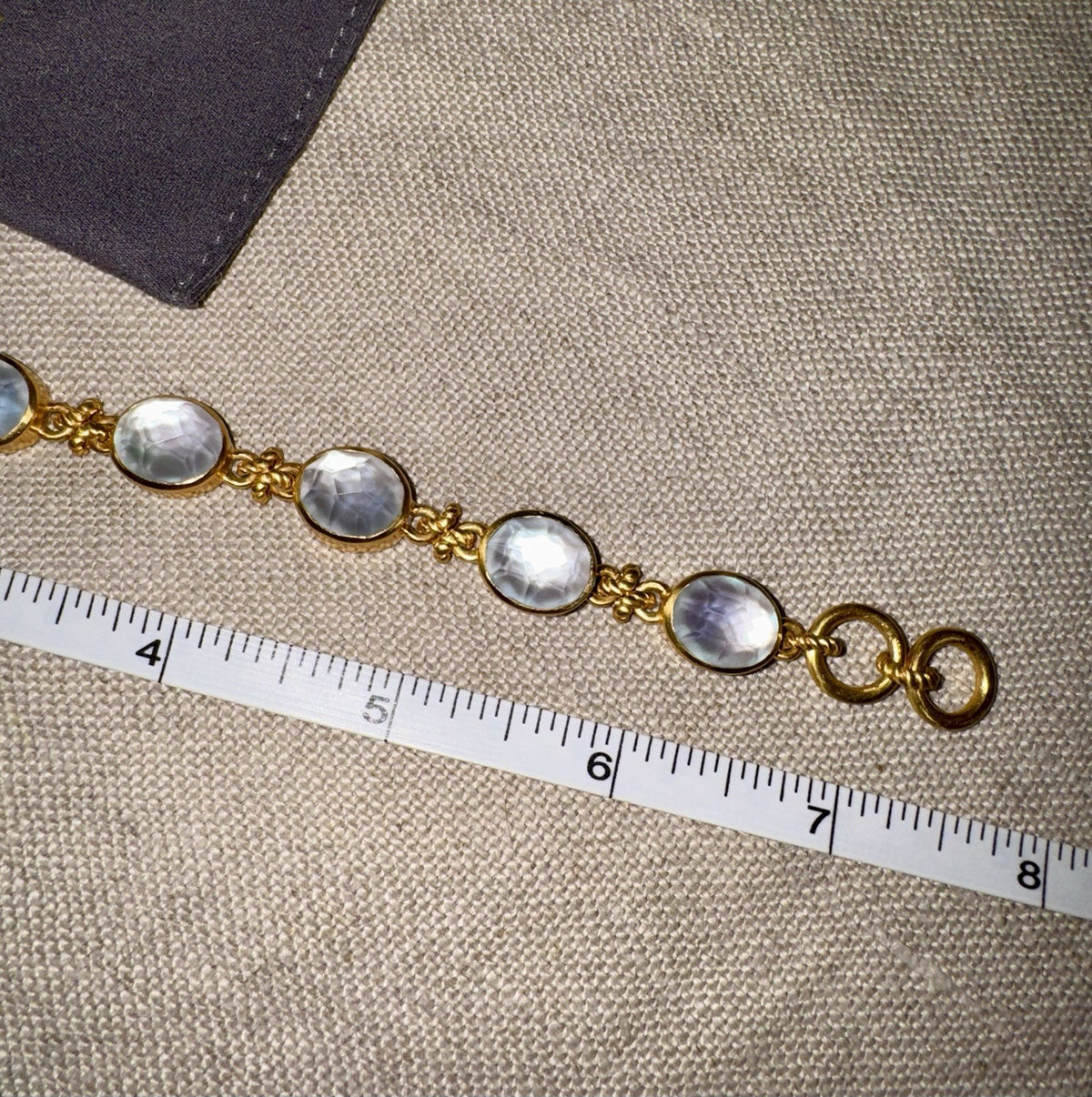 9010850