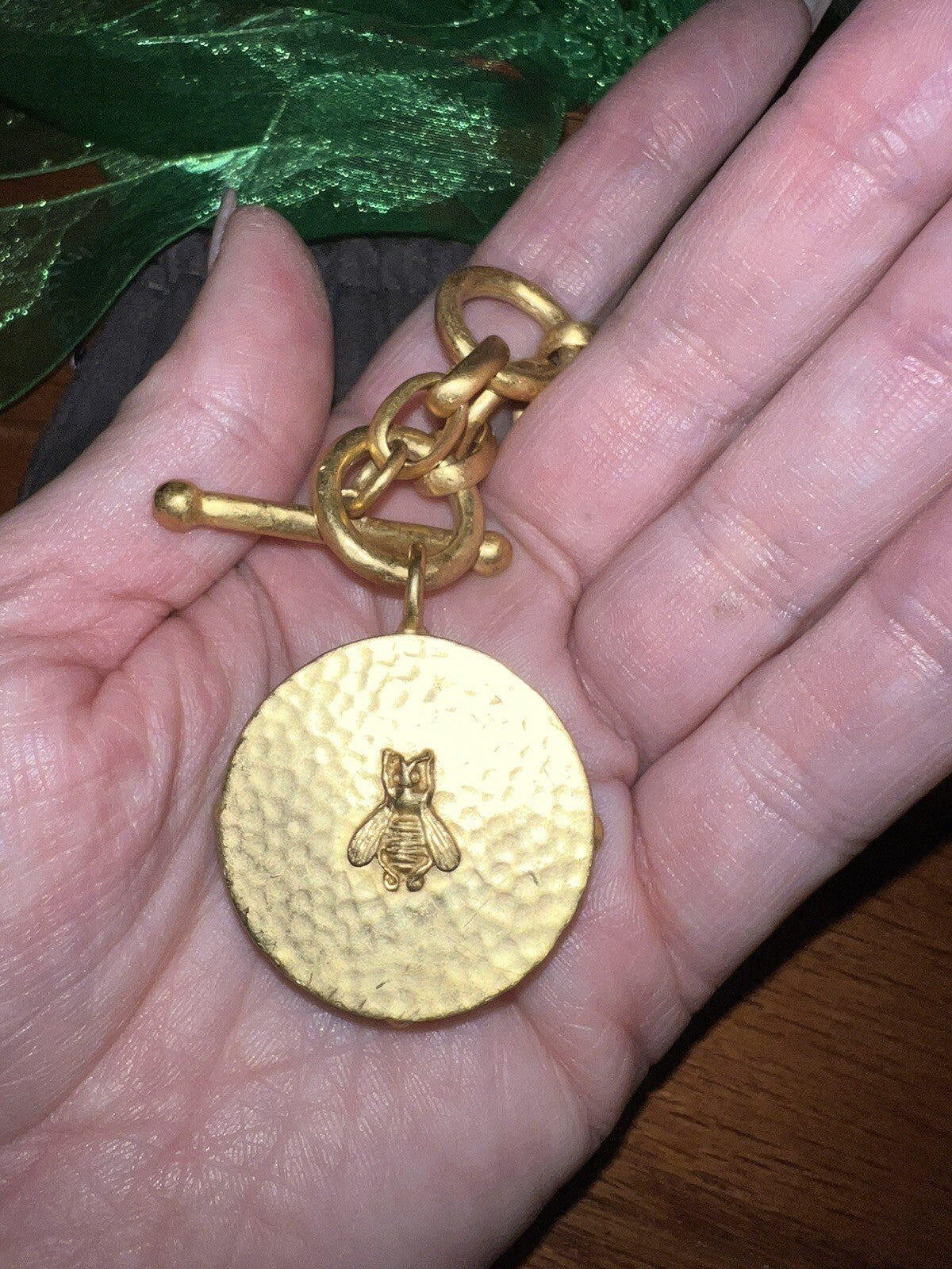 Julie Vos Iridescent Blue Statement Toggle Link Necklace Pendant Bee 19” Julie Vos