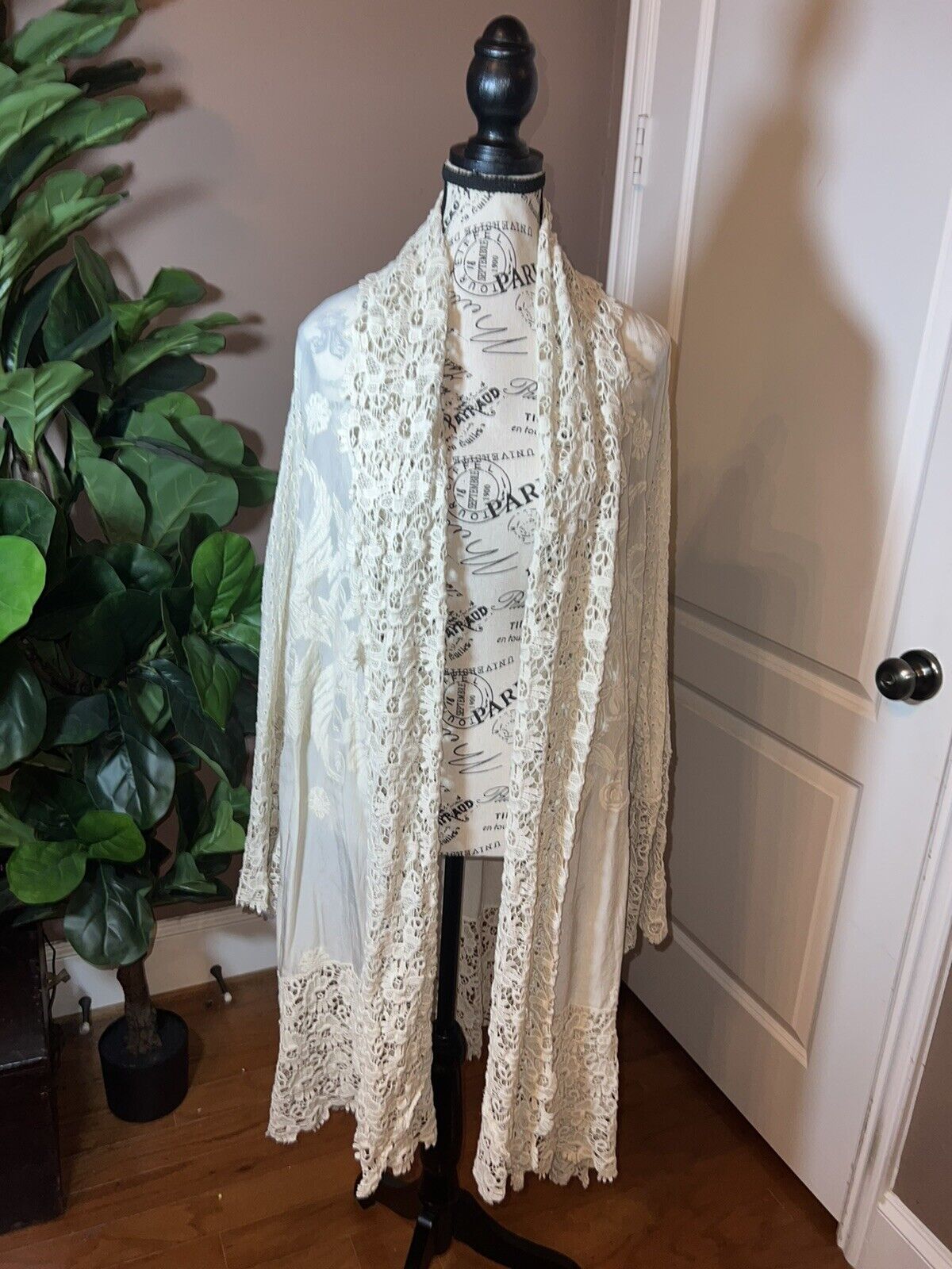 Johnny Was Ivory Silky Embroidery & Lace Kimono Beach Wedding Wrap XL OVERSIZED