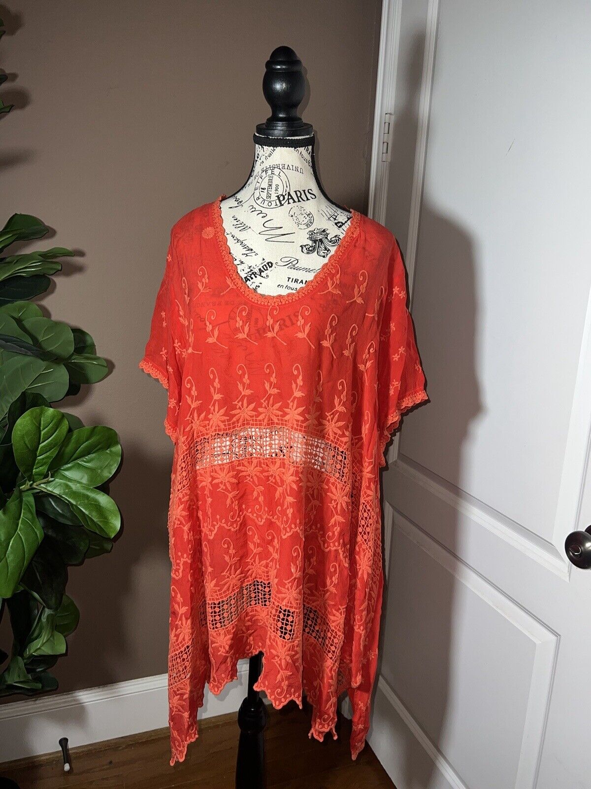 Johnny Was Orangey Red Silky Embroidery & Eyelet Tonal Tunic Kimono Sz 1X 1XL XL