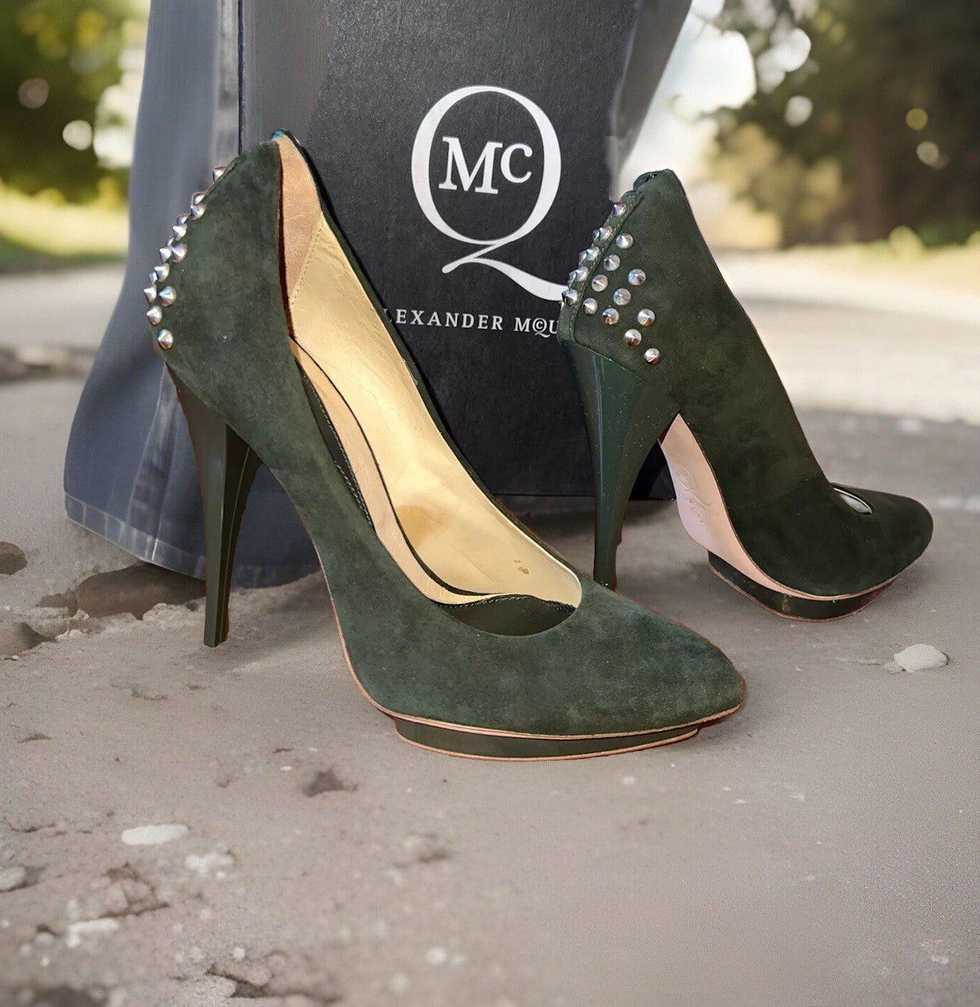 Alexander McQueen Suede Studded Heels In Military Green Sz 38 US 8 AUTHENTIC Alexander McQueen