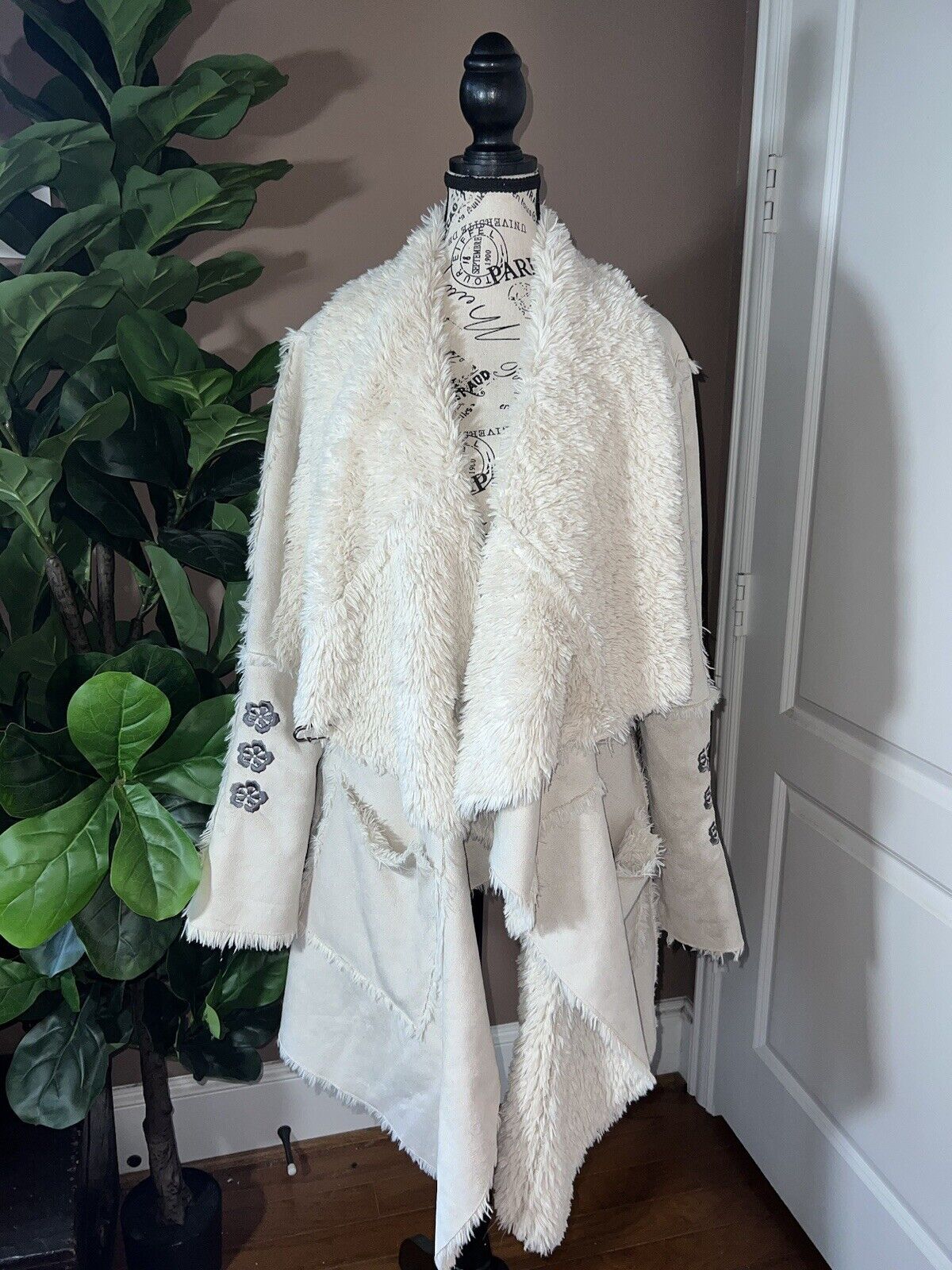 Johnny Was Ivory Shearling & Suede Coat Sz L Warm Sherpa Drape Front Jacket Biya