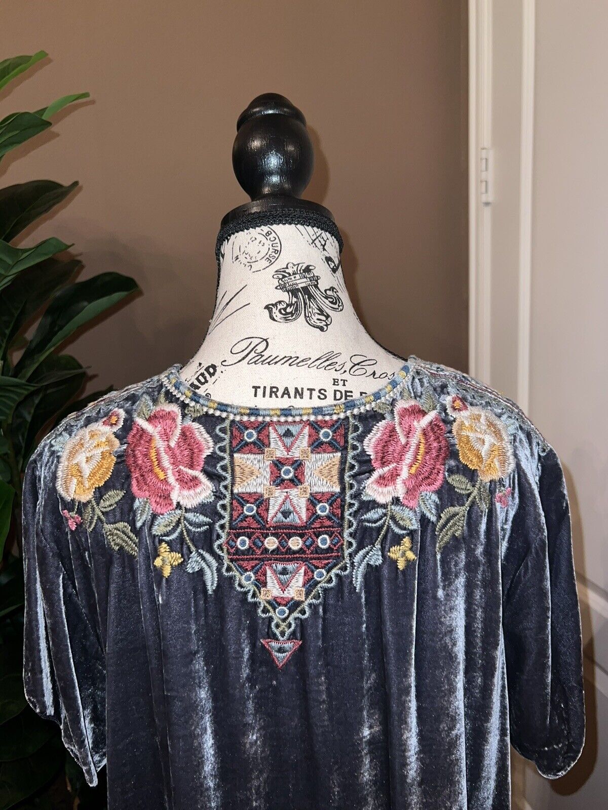 Johnny Was XL Velvet & Embroidery Grey Gray Tunic Top Kimono Style