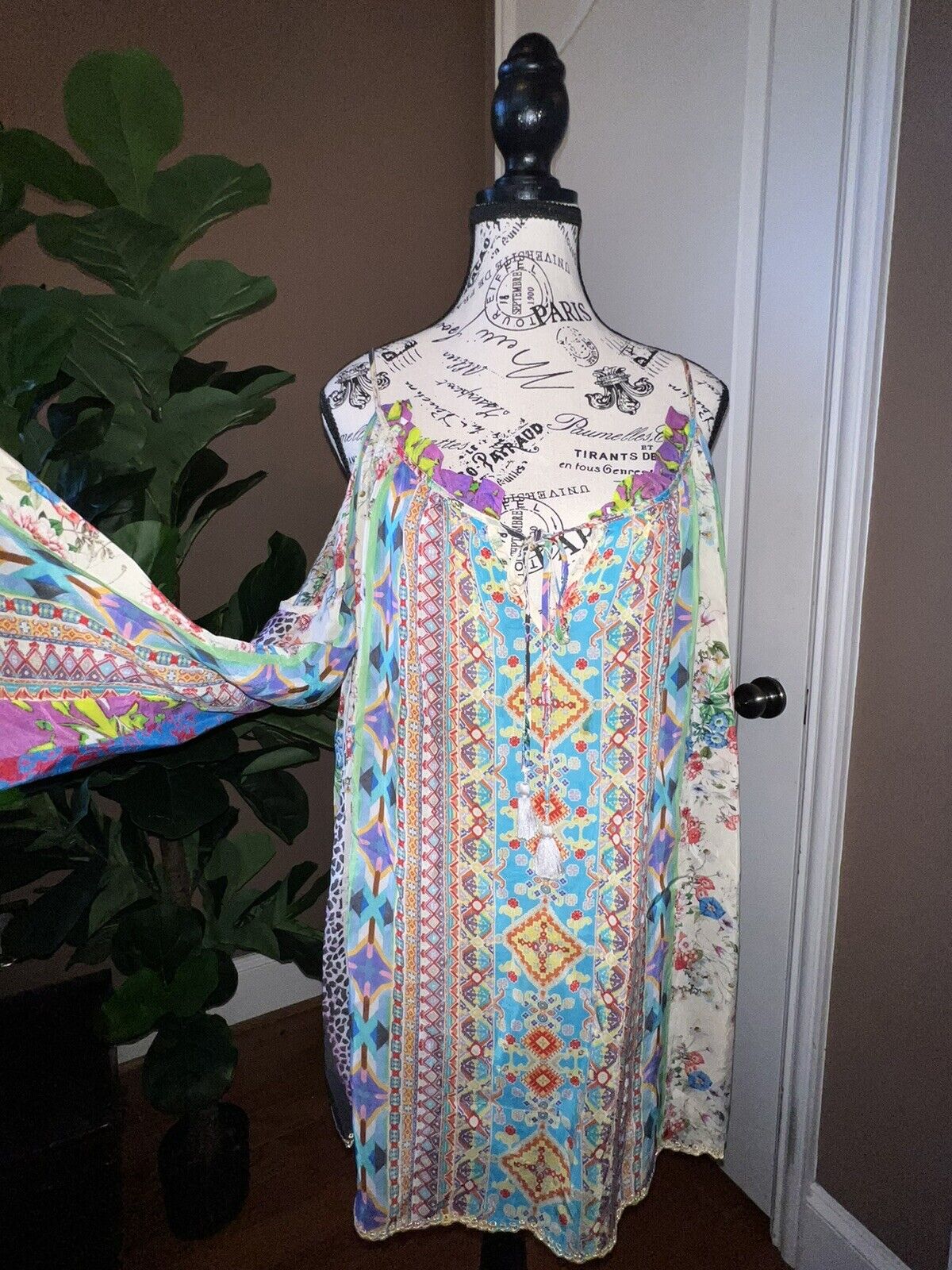 Johnny Was Sz L Silky Cold Shoulder Top With Kimono Sleeves Gorgeous