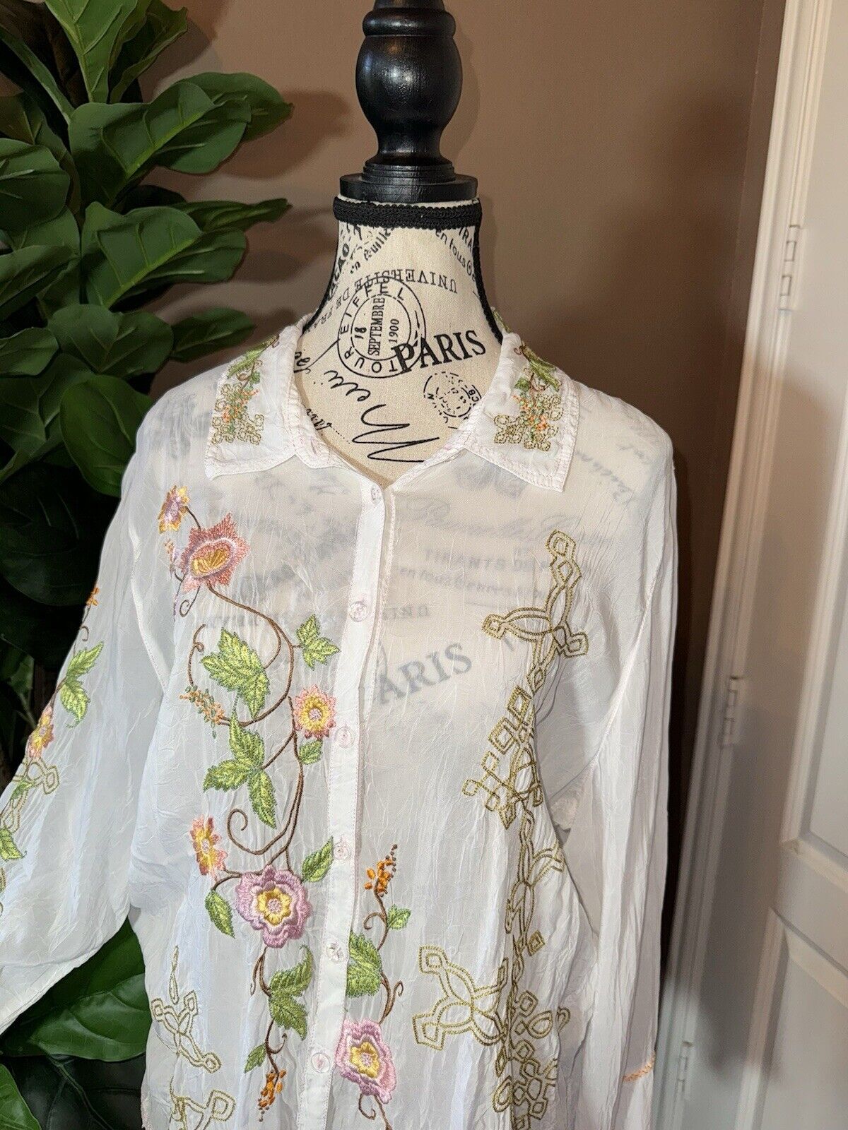 Johnny Was XL White Button Up Blouse Top Pink Floral & Bird Embroidered