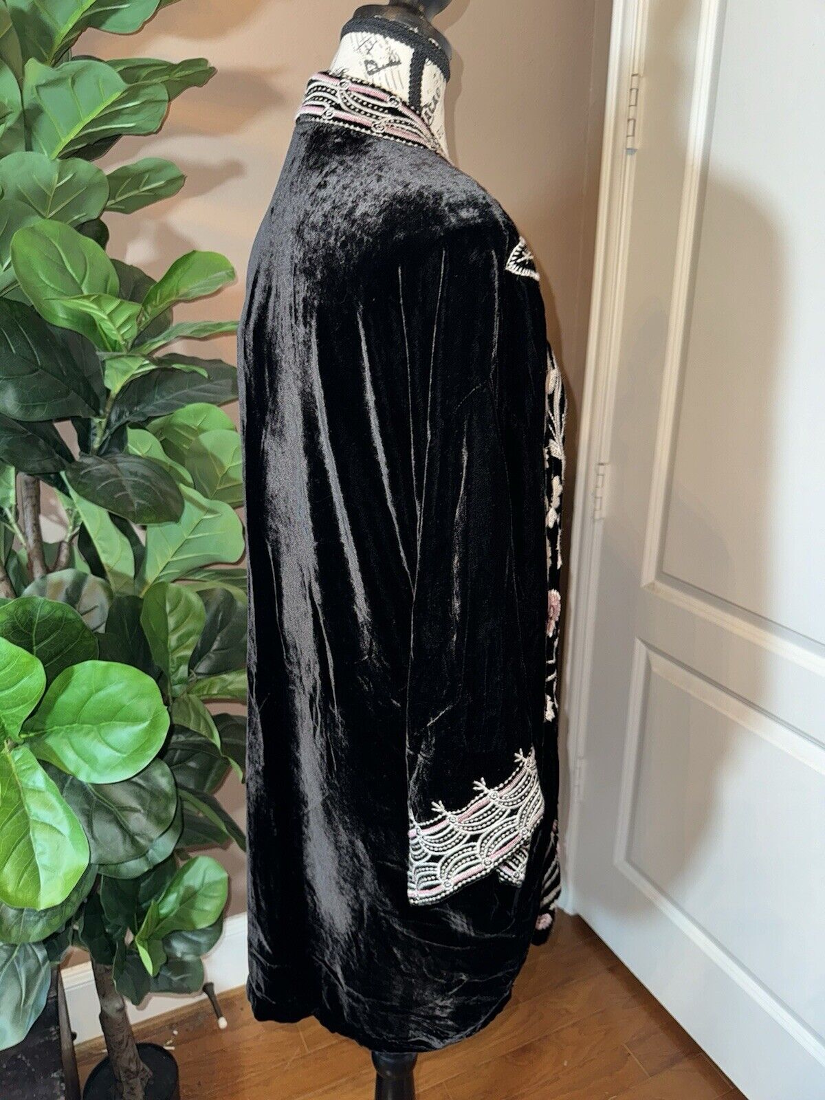 Johnny Was Black Velvet Long Kimono Duster Wrap M Medium Embroidered