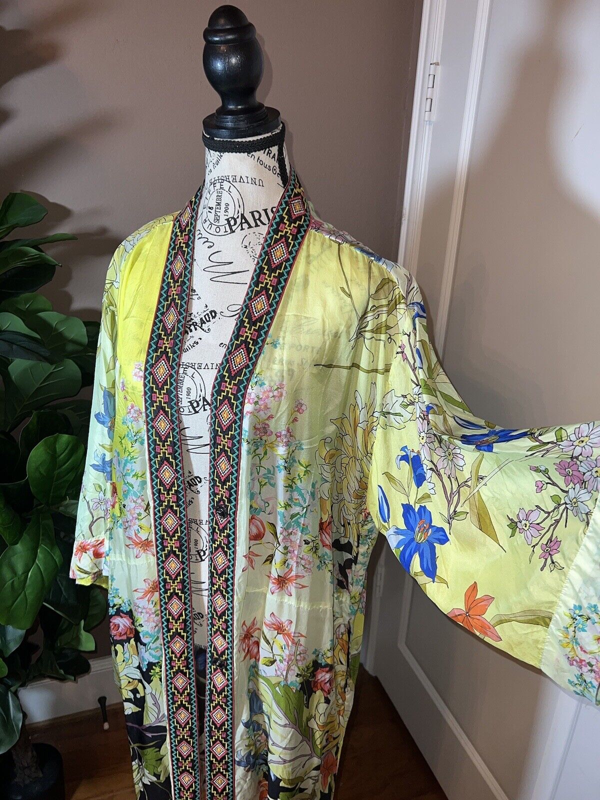 Johnny Was Long 100% Silk KIMONO Duster Wrap XL 1X Embroidery SPRING