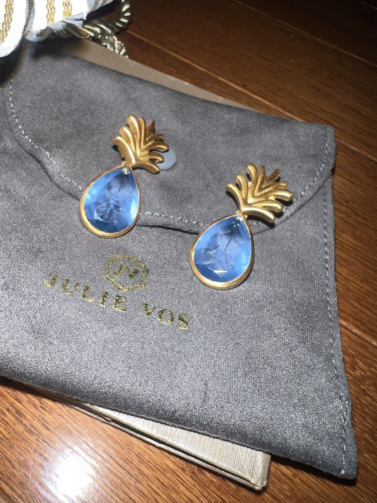 NEW Julie Vos Gorgeous Blue & 24k Gold Plate Pineapple Earrings FUN