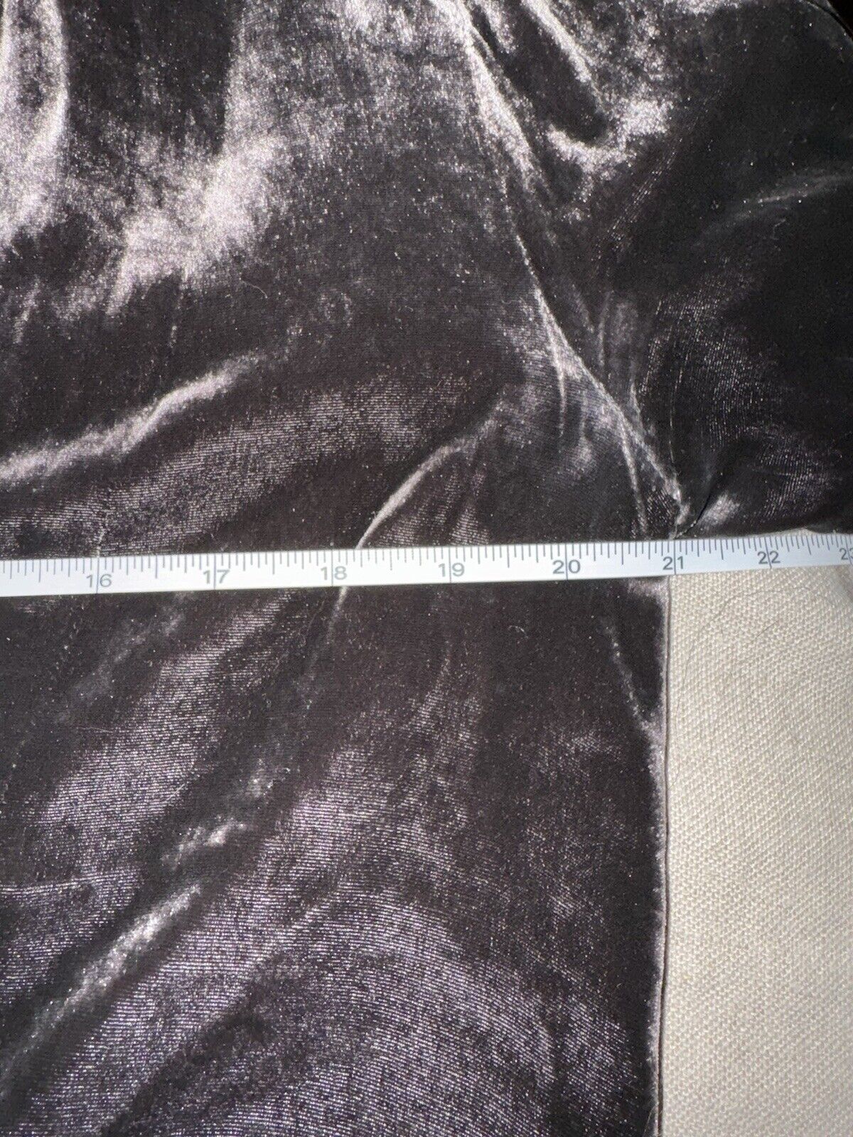 7963332