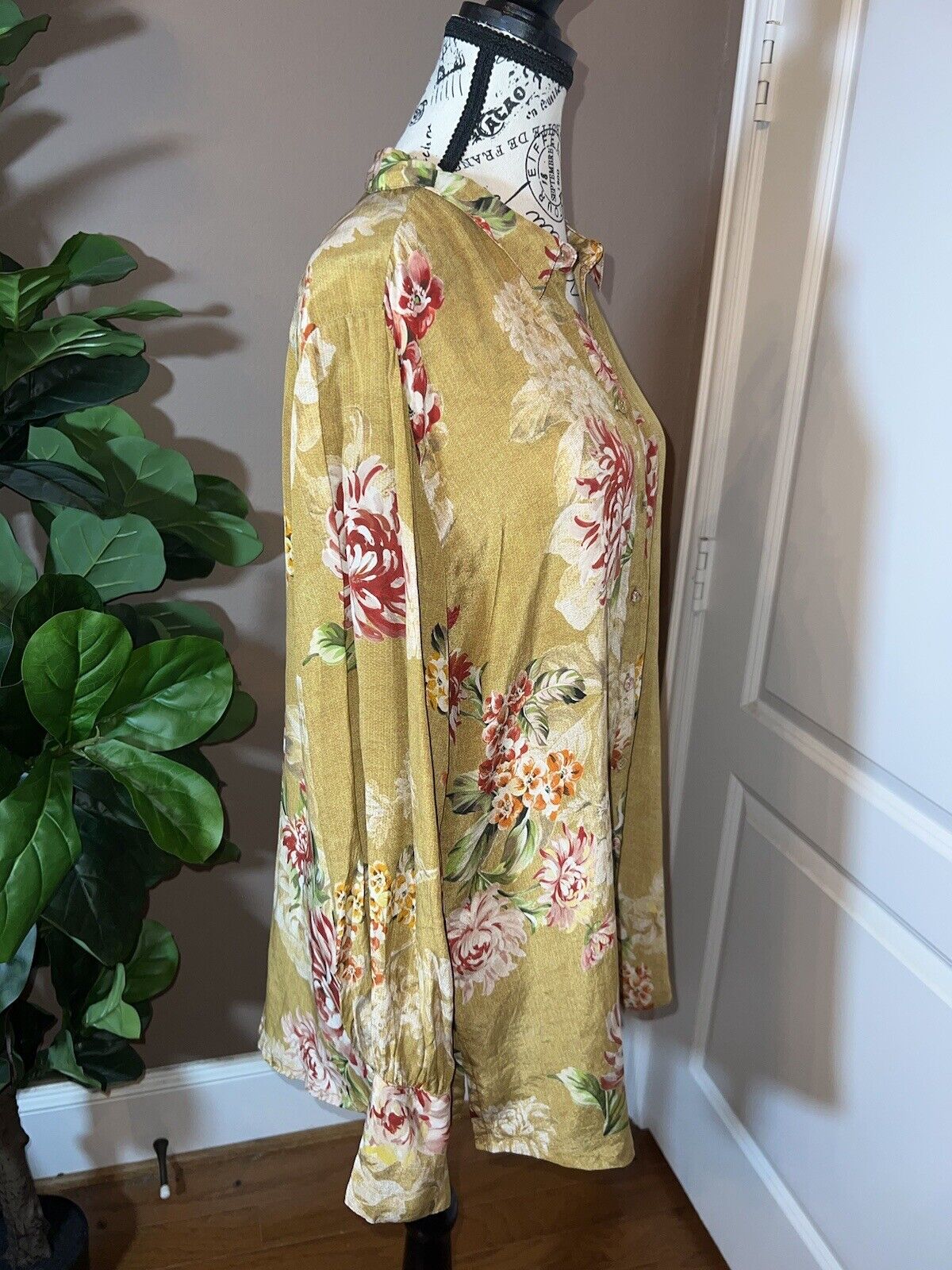 Johnny Was 100% Silk Harvest Gold Floral Button Up Blouse Top L Large